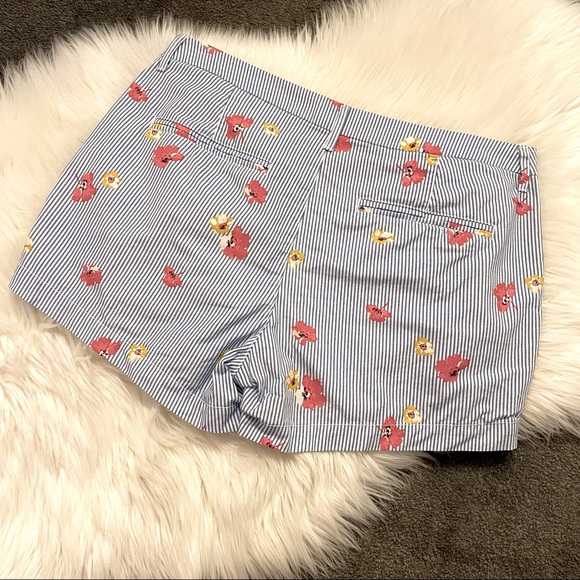 Old Navy Everyday Shorts - Picture 2 of 4